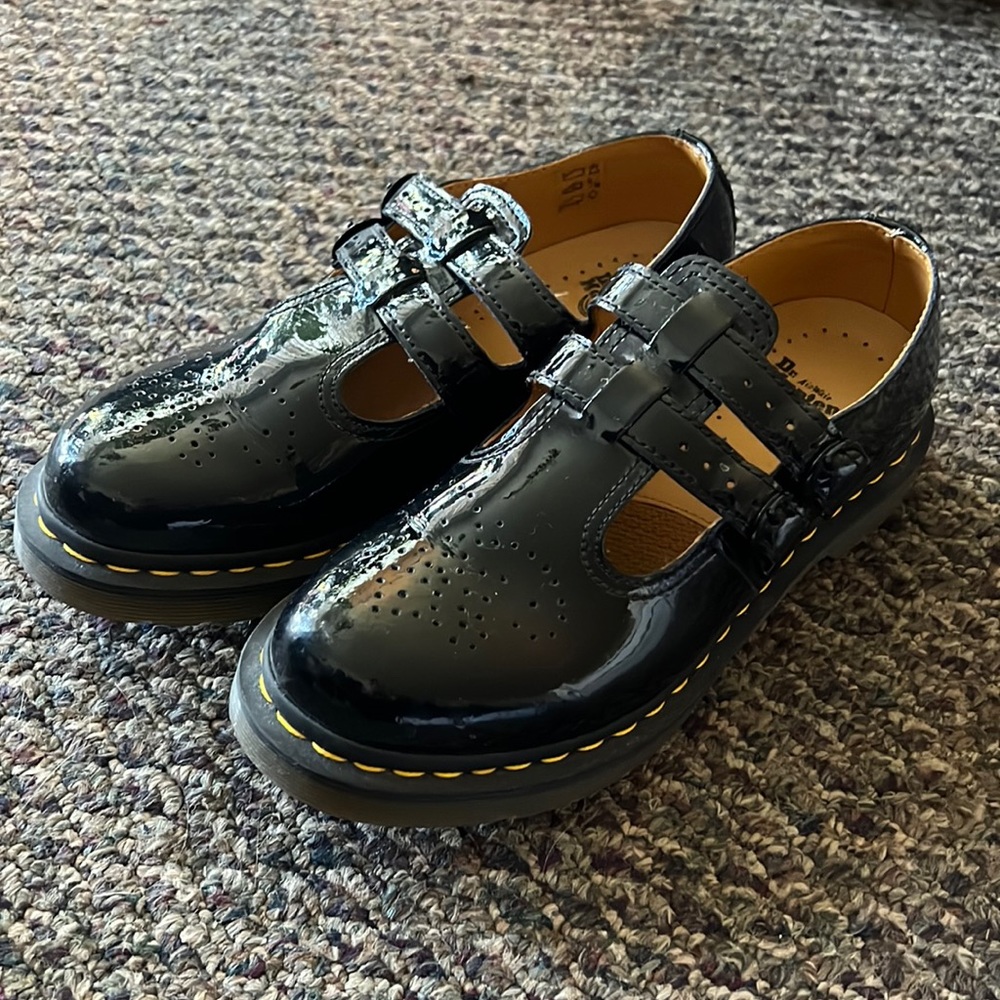 Dr. Martens Mary Jane Womens Size 9 patent Leather Shoes